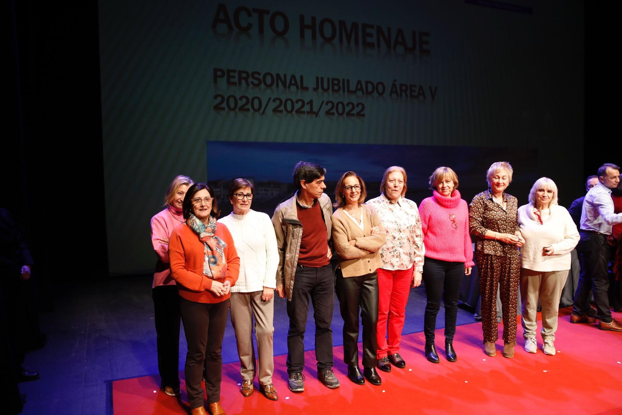 Multitudinaria gala de sanitarios jubilados de Gijón