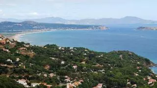 Muere ahogado un joven de 23 años mientras colocaba boyas en una playa de Girona
