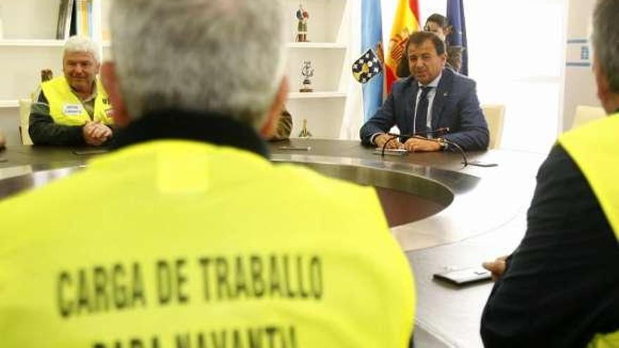 Trabajadores de Navantia en una reunión en la Xunta. / óscar corral