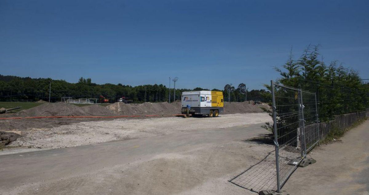 El nuevo gimnasio, situado delante del aparcamiento. | Iago López