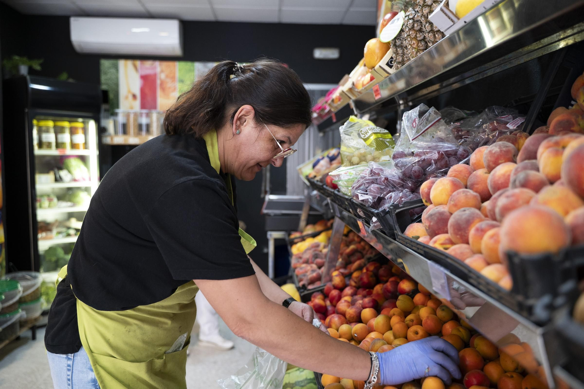 Llegan las frutas de hueso a los establecimientos comerciales