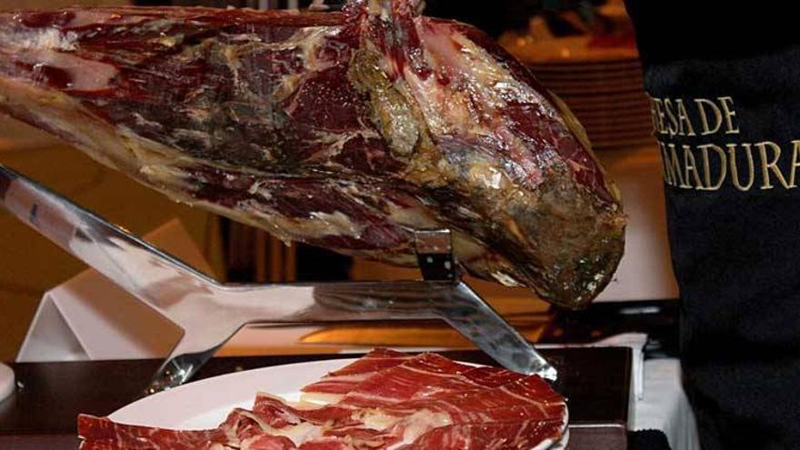 Las denominaciones de origen del jamón reclaman una etiqueta única en la norma de calidad del ibérico