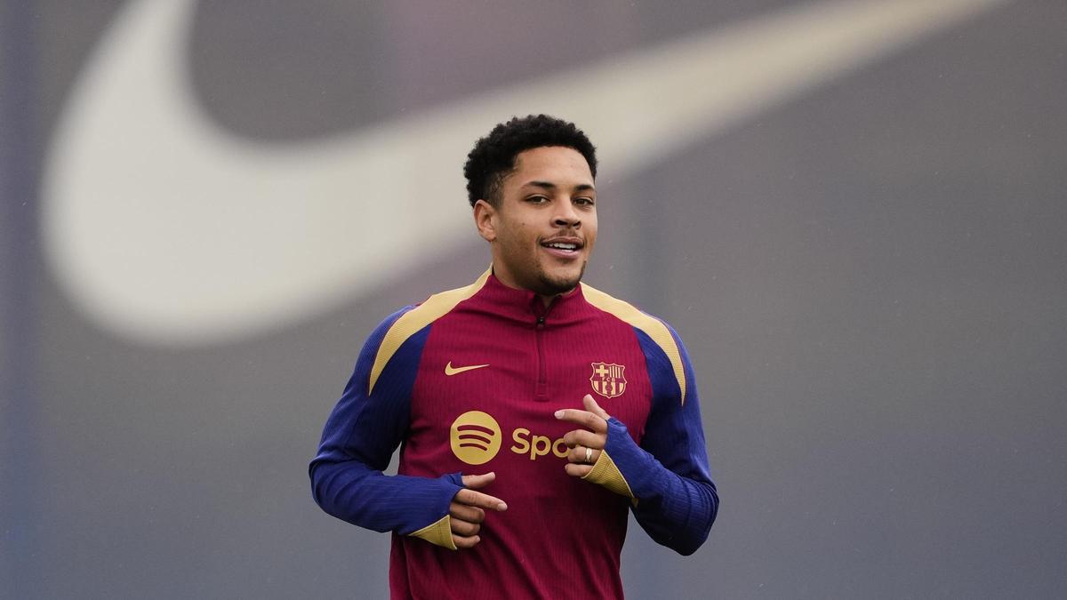 Vitor Roque, en un entrenamiento del Barça en la ciudad deportiva de Sant Joan Despí.