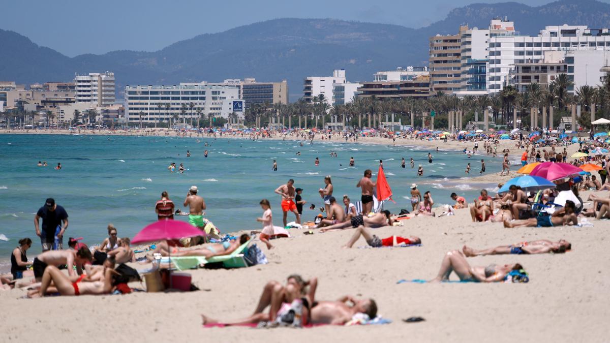 Endlich wieder ans Meer. Mit diesen Tipps können Verbraucher sparen.