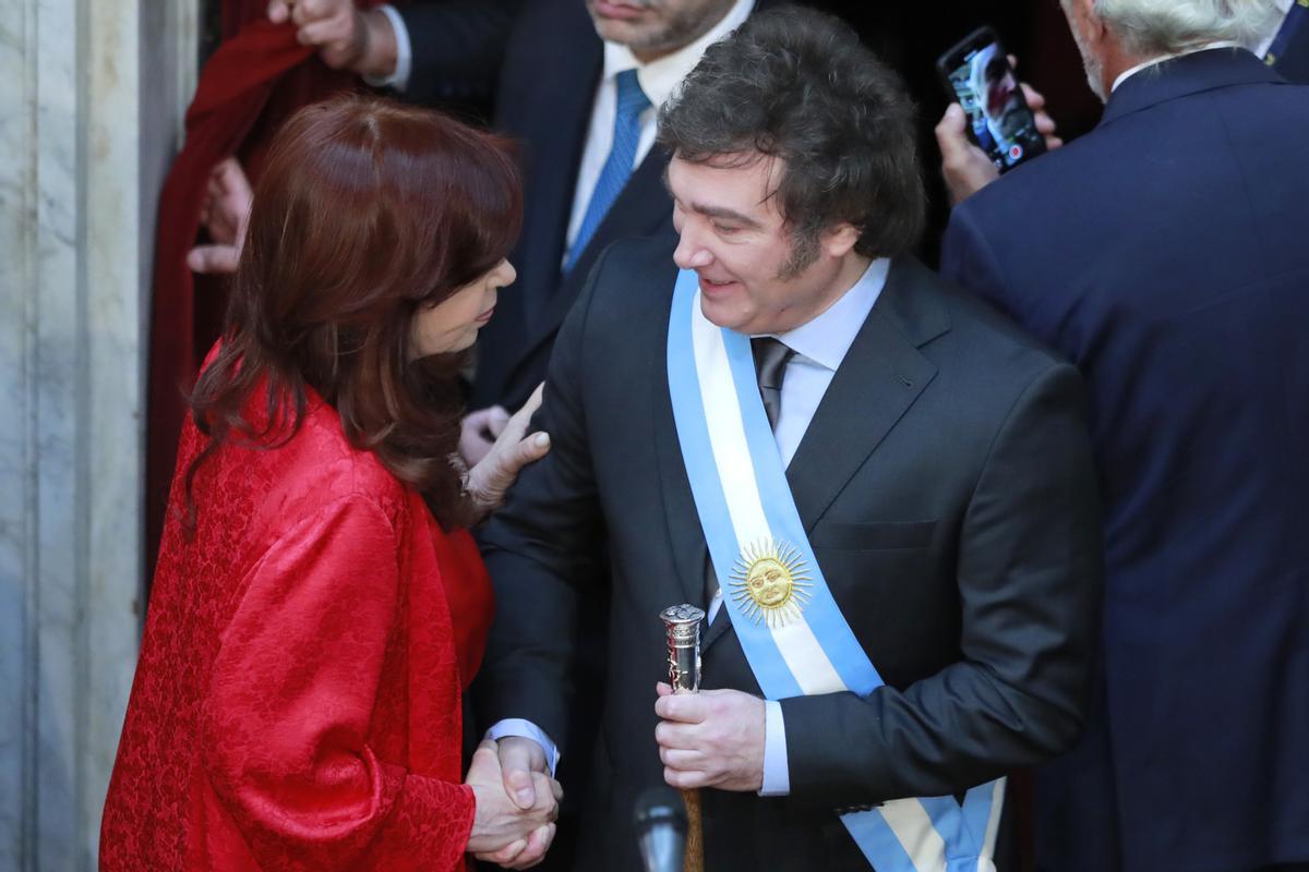 Javier Milei jura por Dios y por la patria su cargo como presidente de Argentina