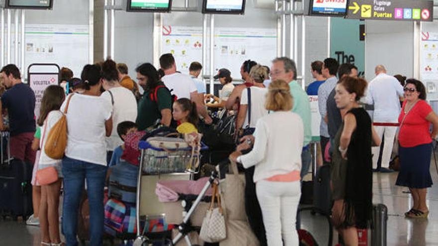 La satisfacción inunda la terminal de salida