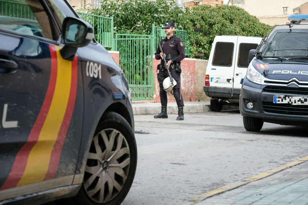 Cinco detenidos en dos nuevas operaciones contra el tráfico de drogas en Elda.