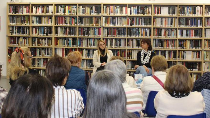 Laura Serrano presenta su novela ‘La vista atrás’. | SERVICIO ESPECIAL