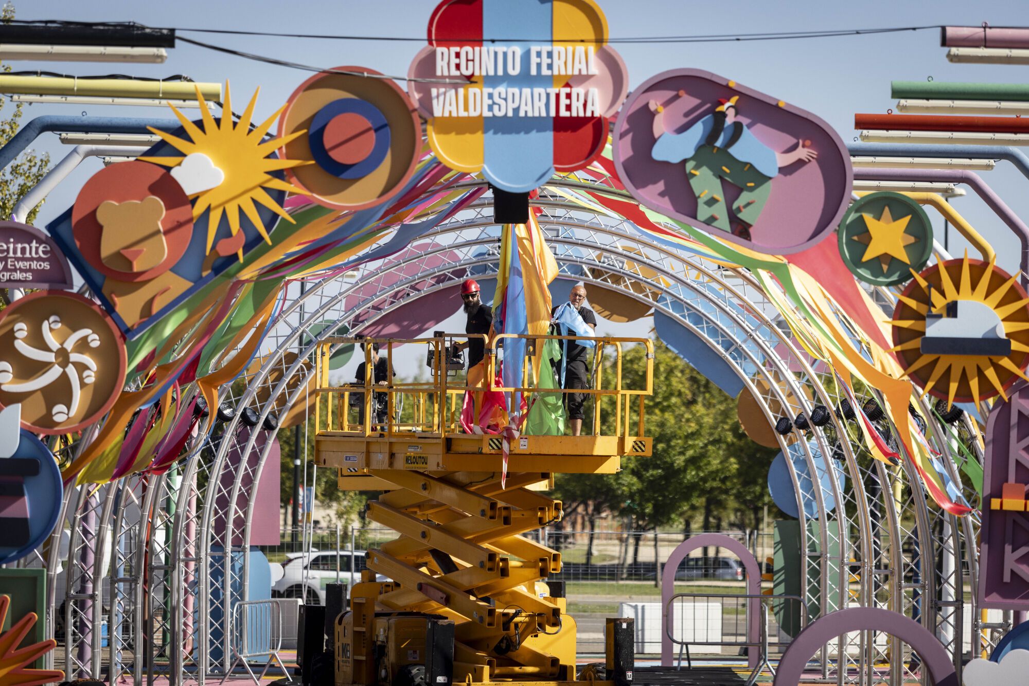 El recinto ferial de Valdespartera ultima detalles para su apertura este viernes