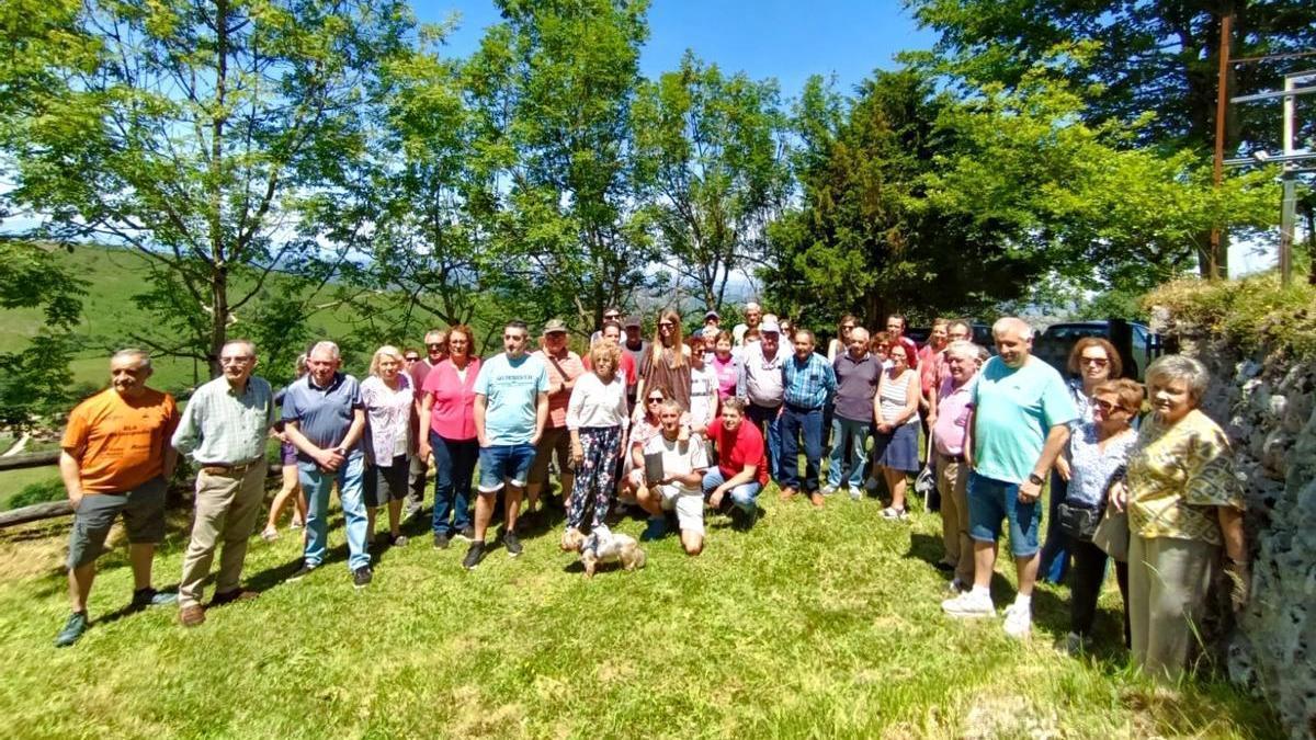 Fiesta de primavera de los socialistas de Laviana en el albergue de Peñamayor