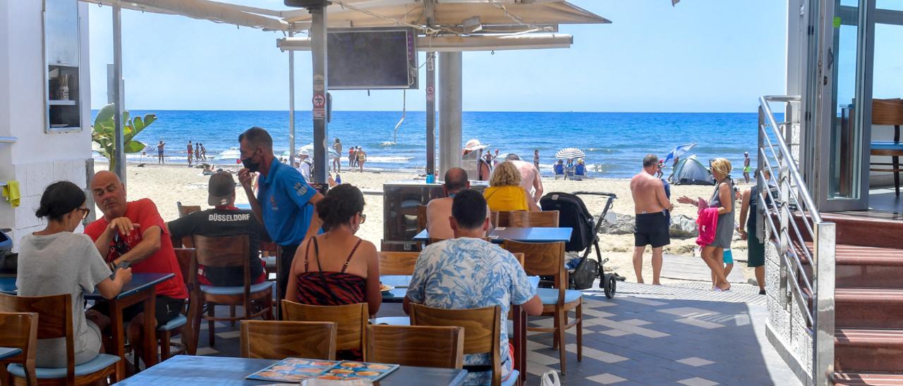 Zona de restauración cercana al Faro de Maspalomas.