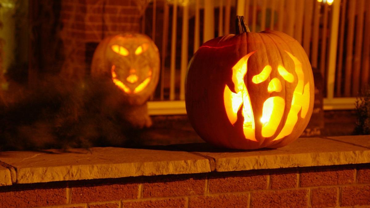 Crea tu mascarilla de calabazas para Halloween