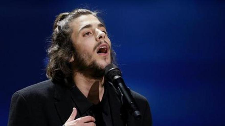 Salvador Sobral, ingressat a Lisboa en estat greu