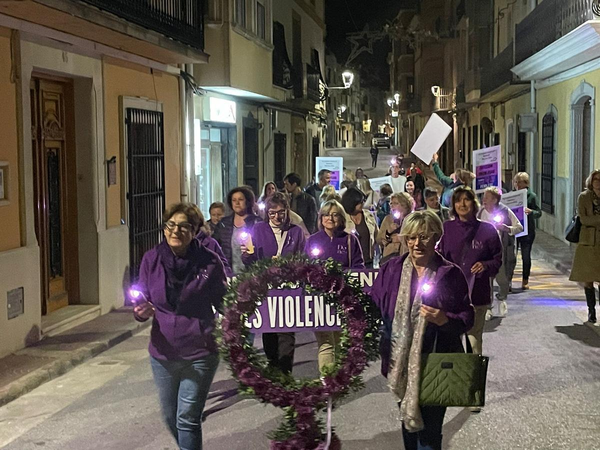 Las imágenes del 25N en el Poble Nou de Benitatxell Las imágenes del 25N en el Poble Nou de Benitatxell