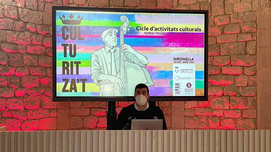 Lluís Vall, en la presentació del nou cicle del Culturitza&#039;t