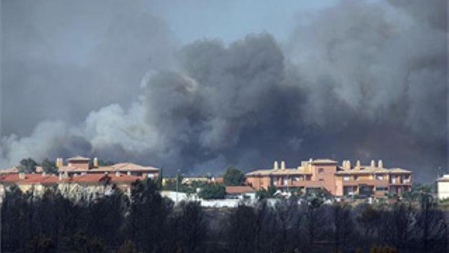 Un incendio obliga a mil personas a ser evacuadas en Tarragona