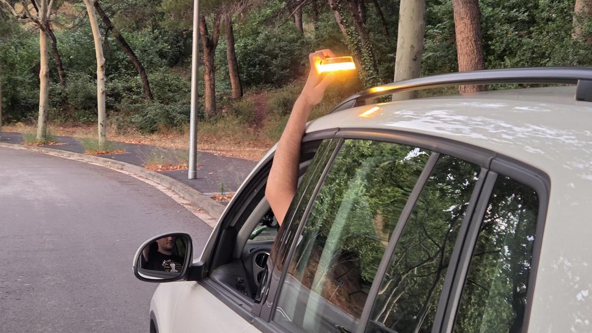 Luces de alerta V16 para el coche, obligatorias a partir del 1 de enero de 2026.