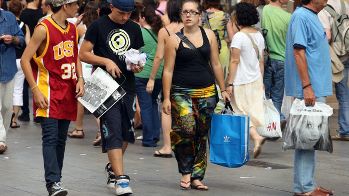 Ellas se independizan antes