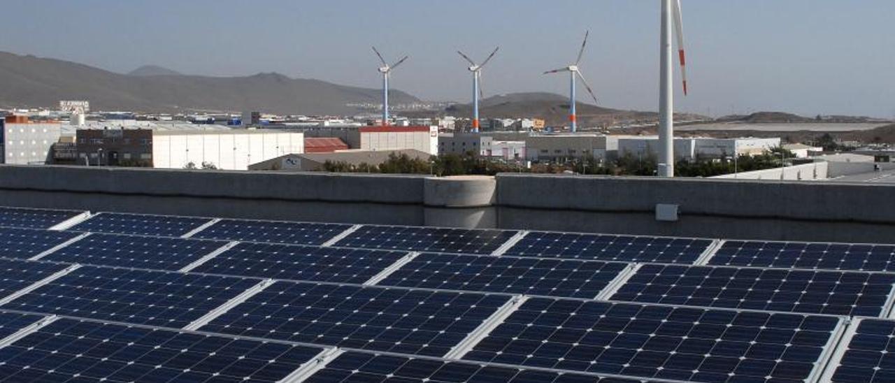 Instalación fotovoltaica en el sureste de Gran Canaria. | | LP/DLP