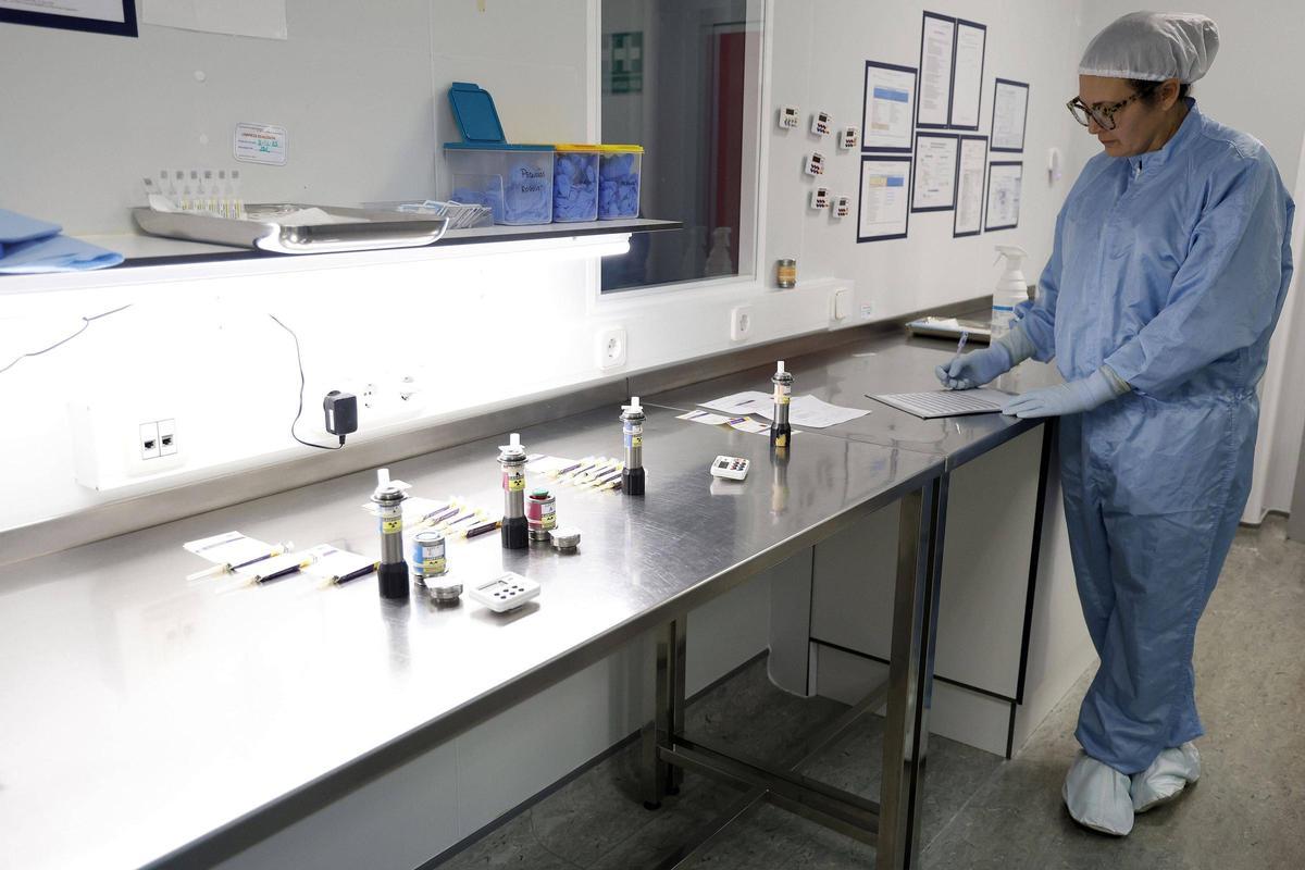 Visita a la Unidad Central de Radiofarmacia de Galicia: la fábrica invisible que sostiene la medicina nuclear gallega