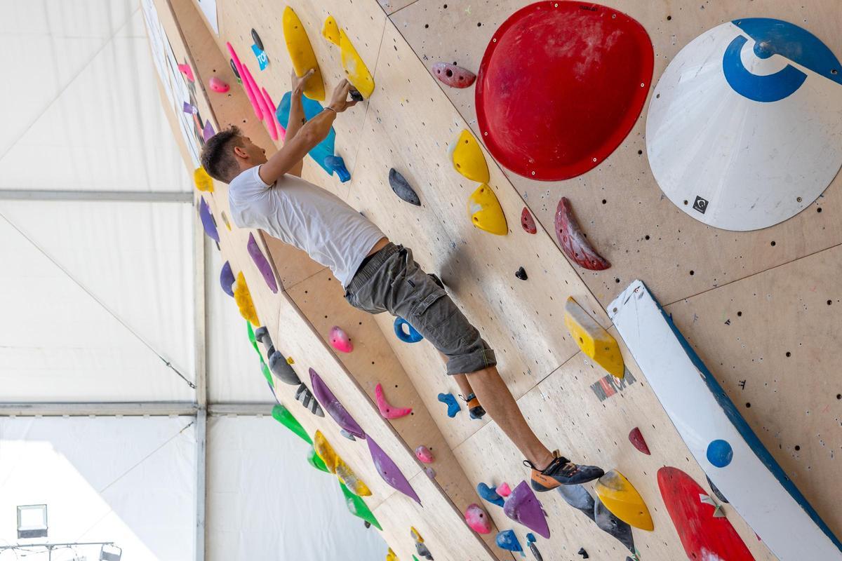 Colegios y escuelas han acudido a las jornadas de escalada de Climbing Madrid.