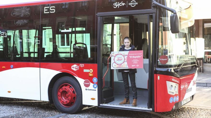 Un autobús de EMTUSA.