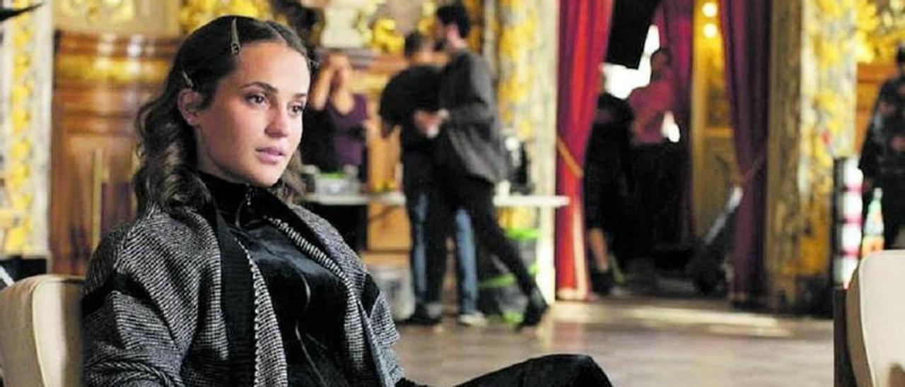 Alicia Vikander en la nueva serie.