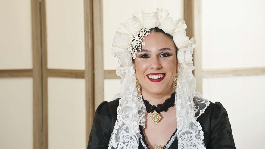 Almudena Rodríguez López, candidata de la Hoguera Avenida de Lóring-Estación