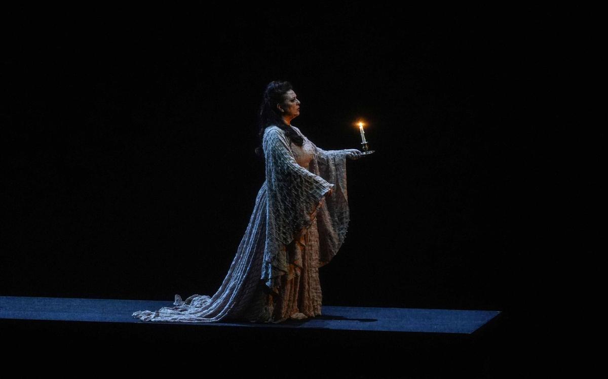 Córdoba estrena 'Macbeth' con ovación y lleno en el Gran Teatro