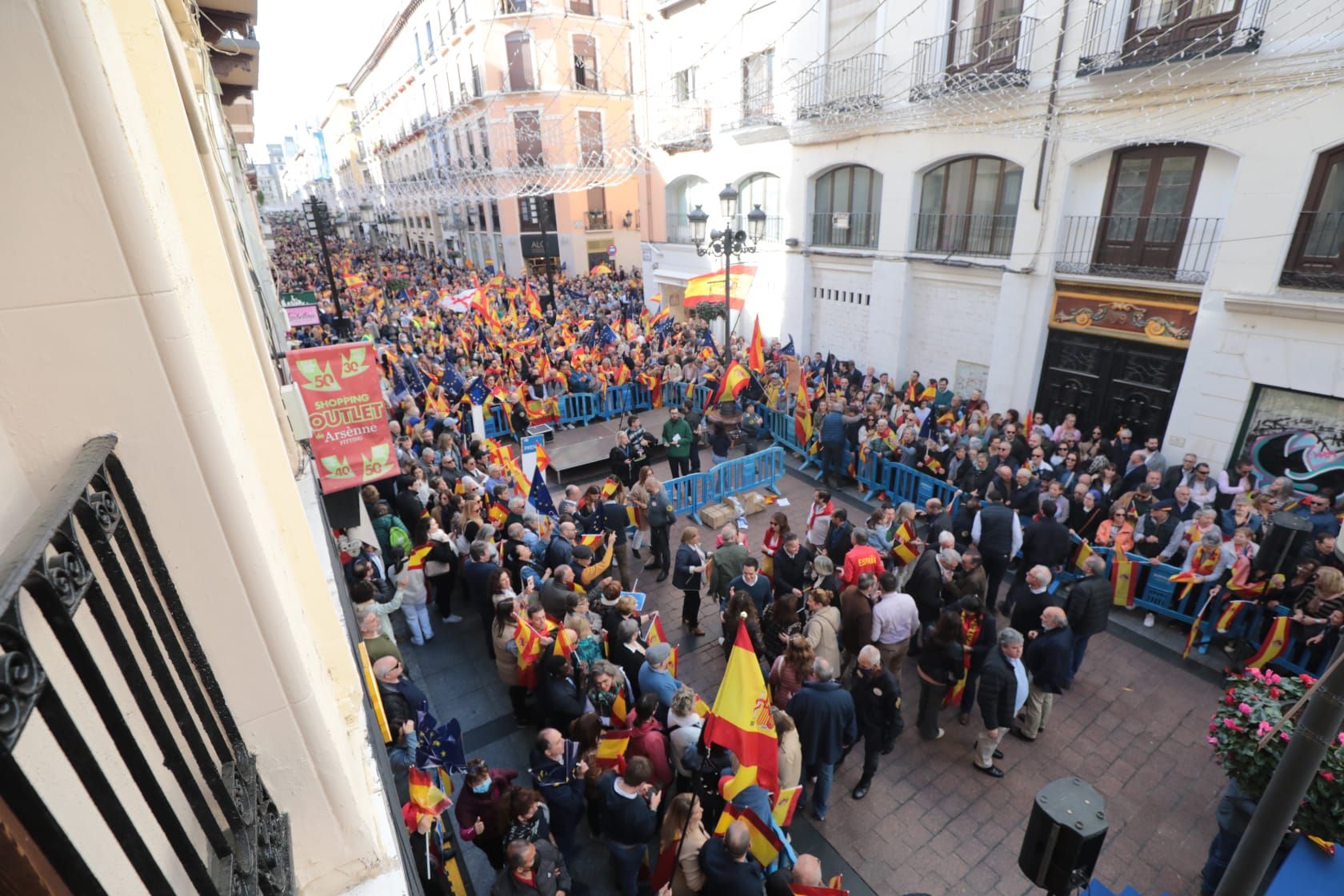 En imágenes | Manifestación del PP contra la amnistía en Zaragoza