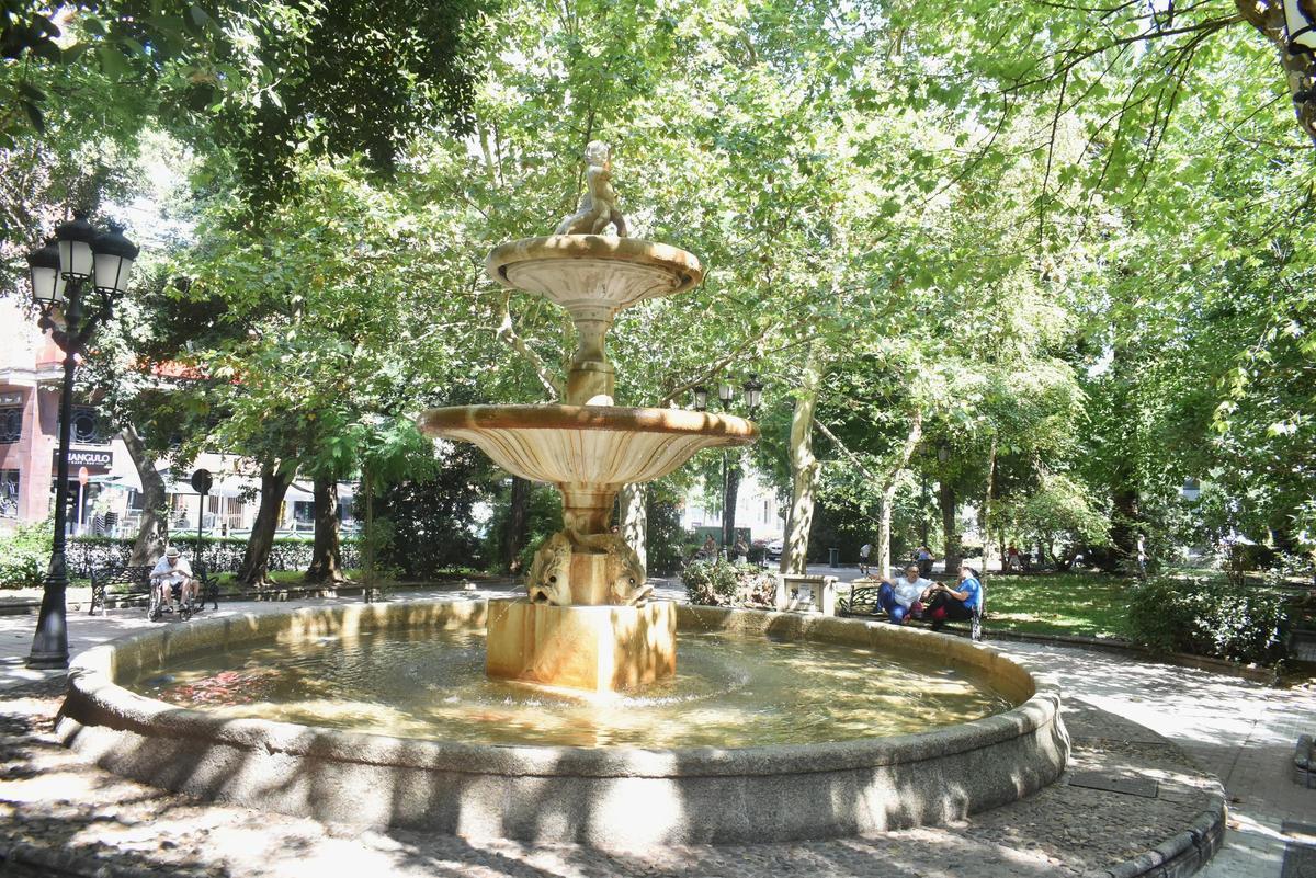 Galería | Los desperfectos del paseo de Cánovas de Cáceres