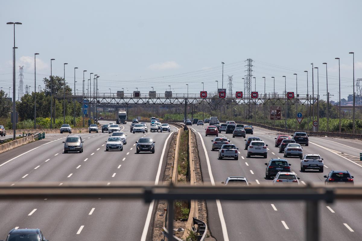 Llargues cues en l’operació tornada del cap de setmana