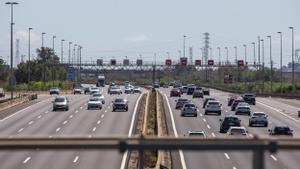 Llargues cues en l’operació tornada del cap de setmana