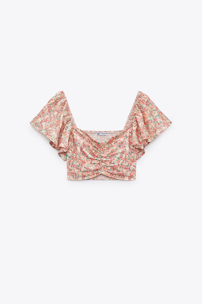 Top estampado con frunce
