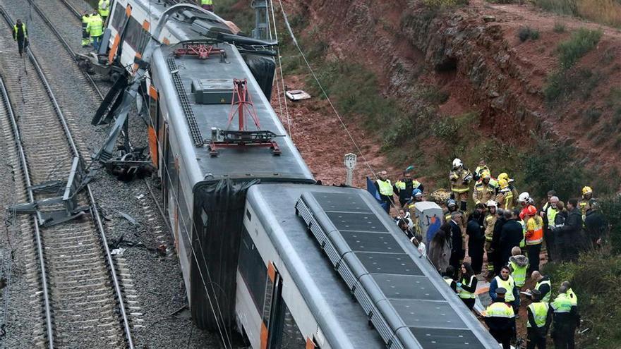 Un muerto y 44 heridos al descarrilar un tren en Vacarisses