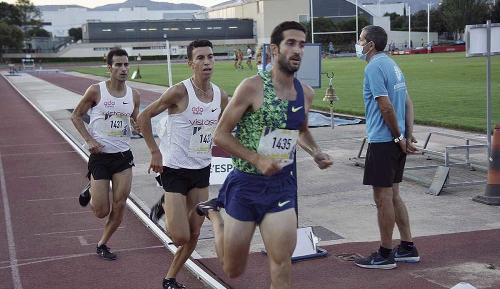 David Bustos llegó a tirar de la prueba antes de retirarse.