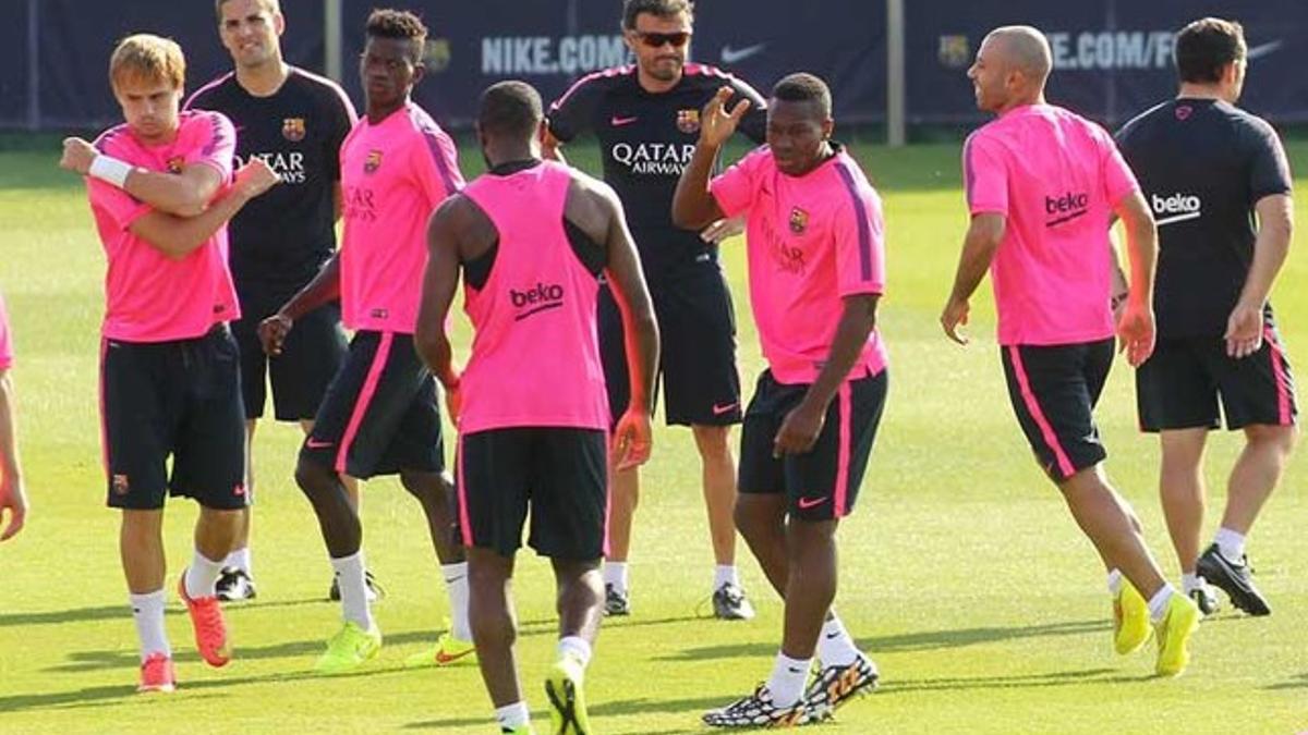 Luis Enrique, durante el entrenamiento matinal de este martes