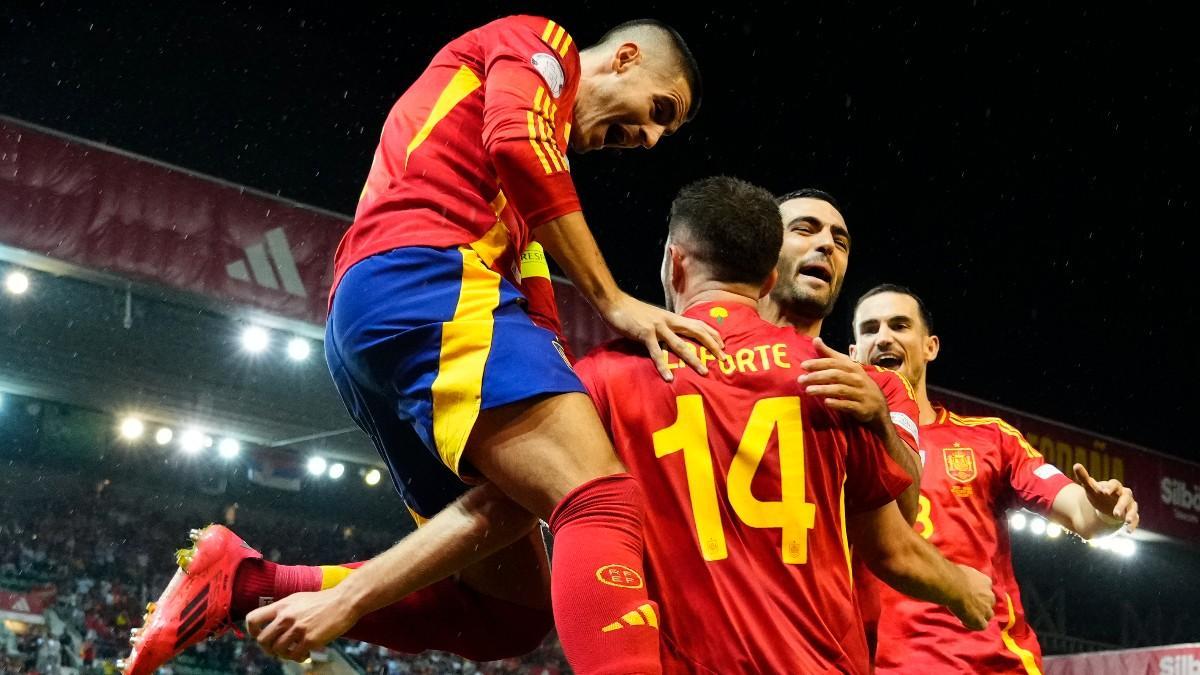España, a cuartos de la Nations League tras vencer a Serbia