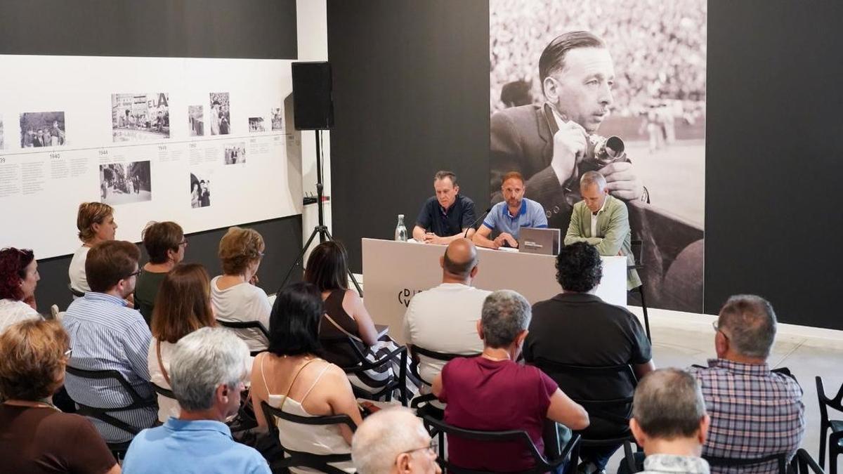 Presentación de la exposición de Vidal Corella en Ontinyent.