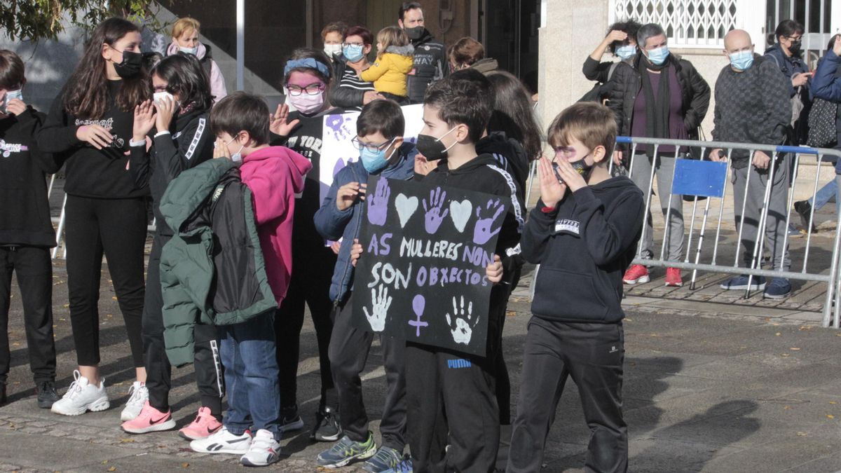 25N: Galicia salió a la calle vestida de morado