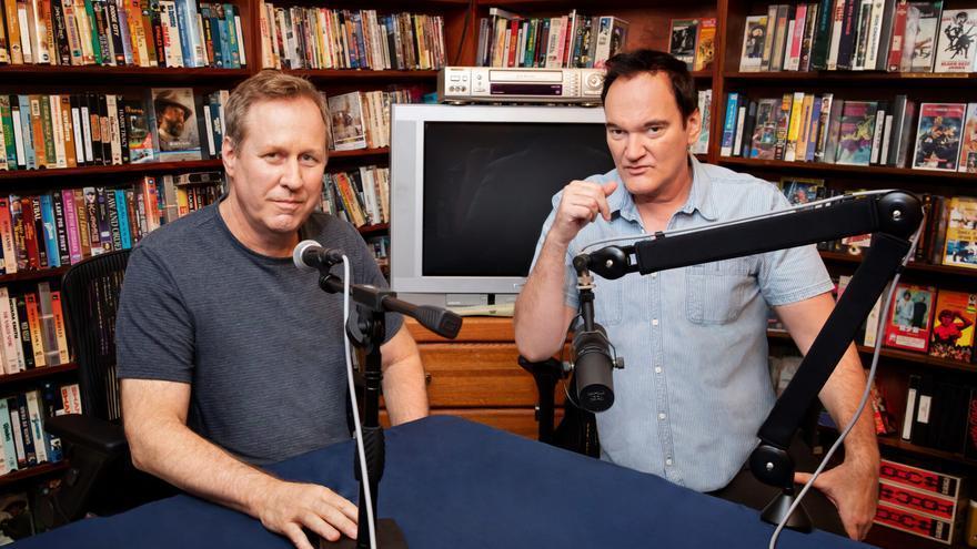 Roger Avary y Quentin Tarantino, grabando un capítulo del pódcast &#039;Video Archives&#039;.
