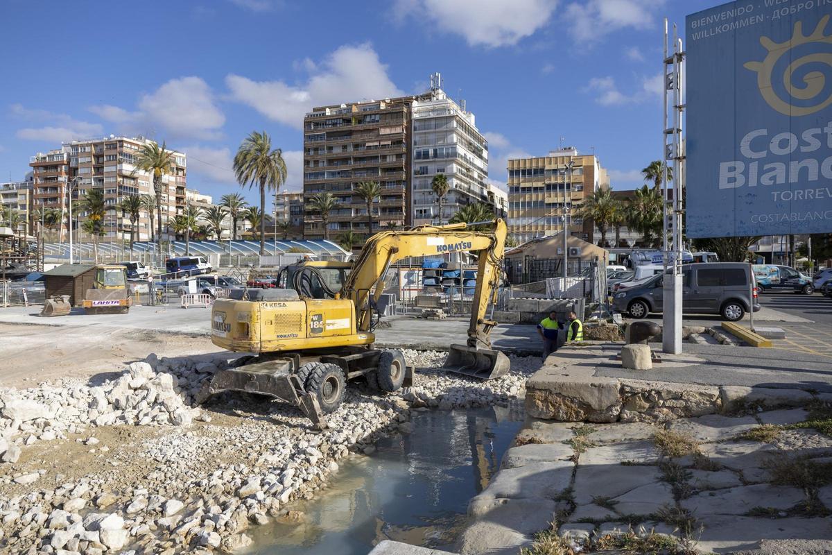 Un muelle protegido sin agua Un muelle protegido sin agua