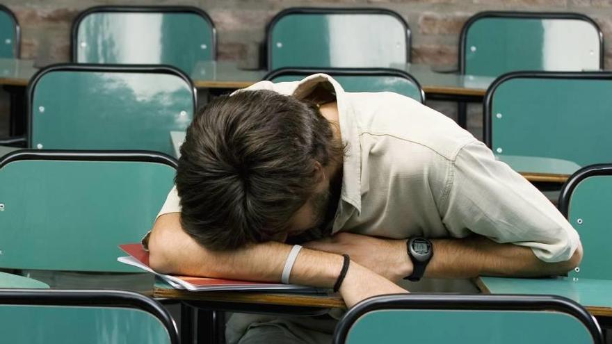 Las personas afectadas por narcolepsia se duermen durante el día en cualquier parte.