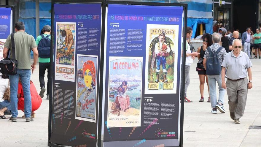 El Obelisco acoge hasta el 18 de agosto la exposición ‘As Festas de María Pita a través dos seus carteis’