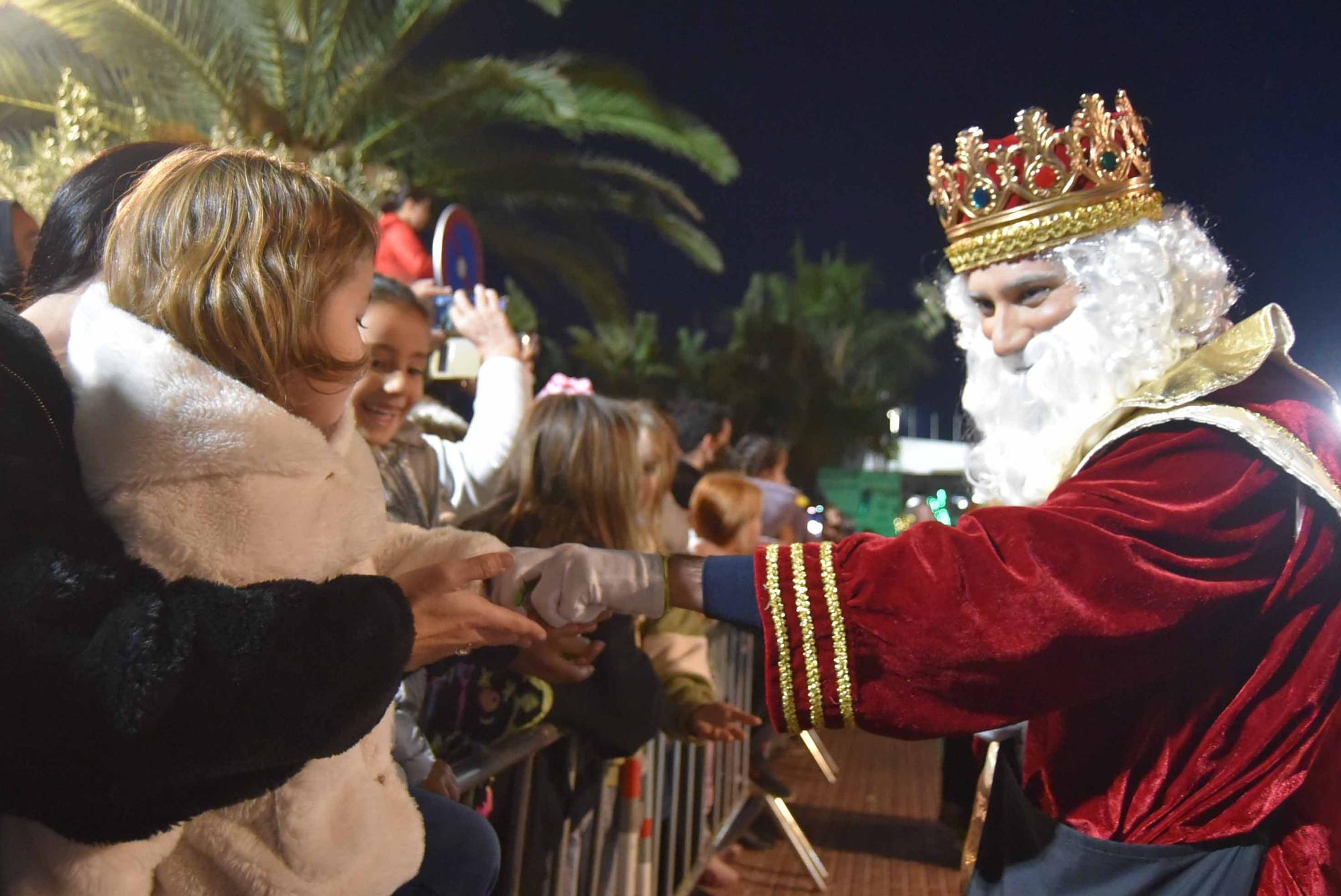 Mira aquí la galería de fotos completa de los Reyes Magos en Santa Eulària