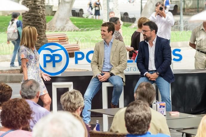 Pablo Casado (PP) hace campaña en Canarias