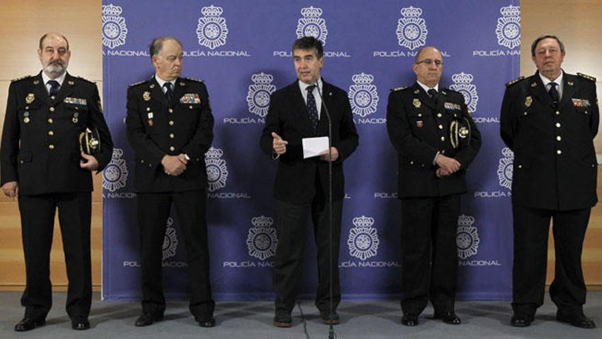 Ignacio Cosidó presentó el plan junto a altos cargos de la Policía Nacional.