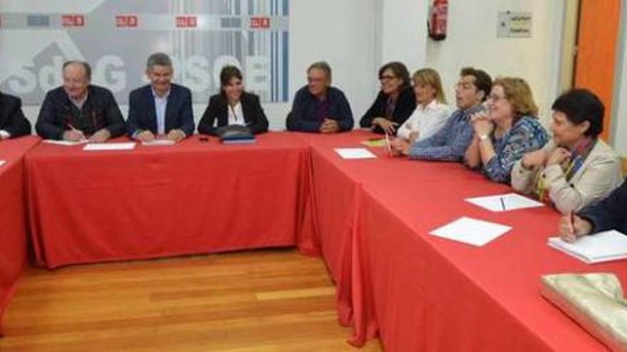 Reunión de la Comisión Ejecutiva Provincial del PSOE ayer en Pontevedra. // Gustavo Santos