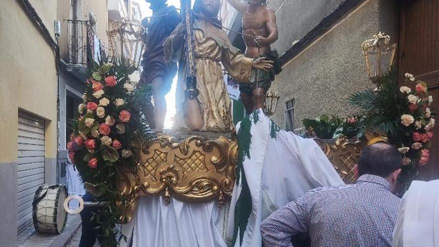 la Santa Faz vence a la adversidad