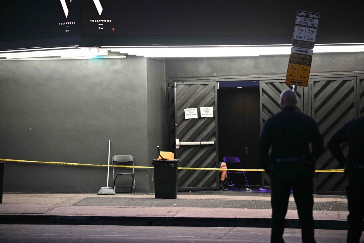 Al menos 30 heridos tras un atropello múltiple en Hollywood. Un vehículo desconocido está siendo retirado del lugar tras atropellar a una multitud en Hollywood la madrugada del 19 de julio de 2025.